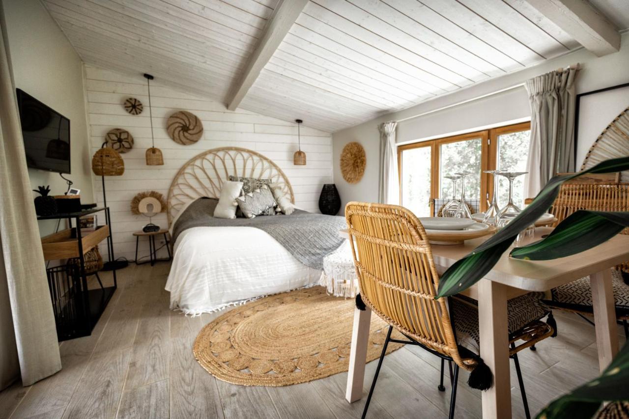 Bed and Breakfast Nuitees Bohemes Gajan  Екстер'єр фото