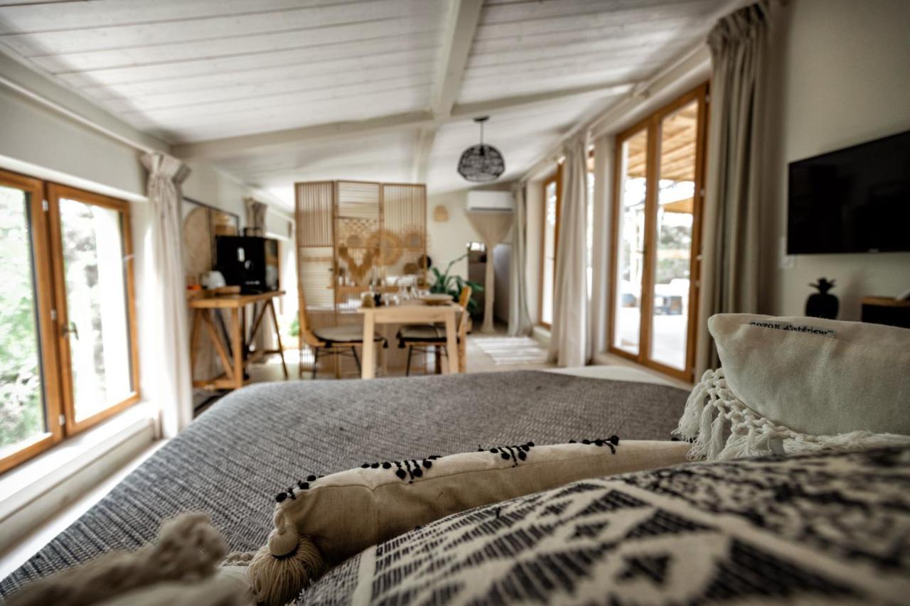 Bed and Breakfast Nuitees Bohemes Gajan  Екстер'єр фото