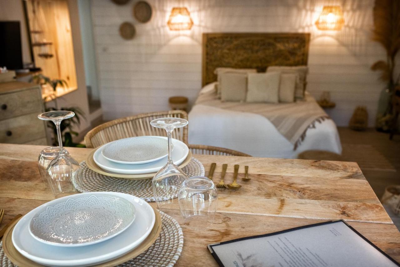 Bed and Breakfast Nuitees Bohemes Gajan  Екстер'єр фото
