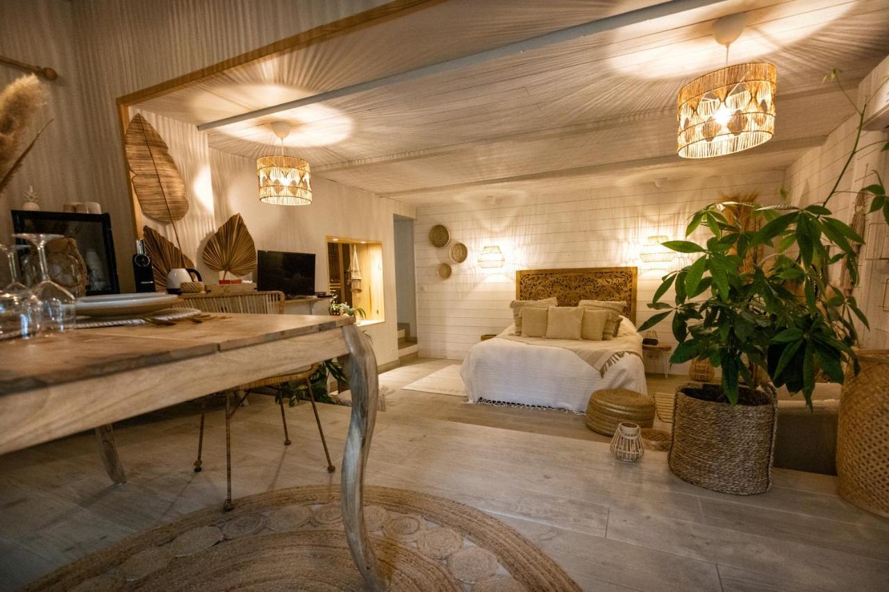 Bed and Breakfast Nuitees Bohemes Gajan  Екстер'єр фото
