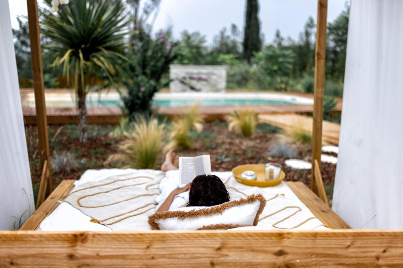Bed and Breakfast Nuitees Bohemes Gajan  Екстер'єр фото